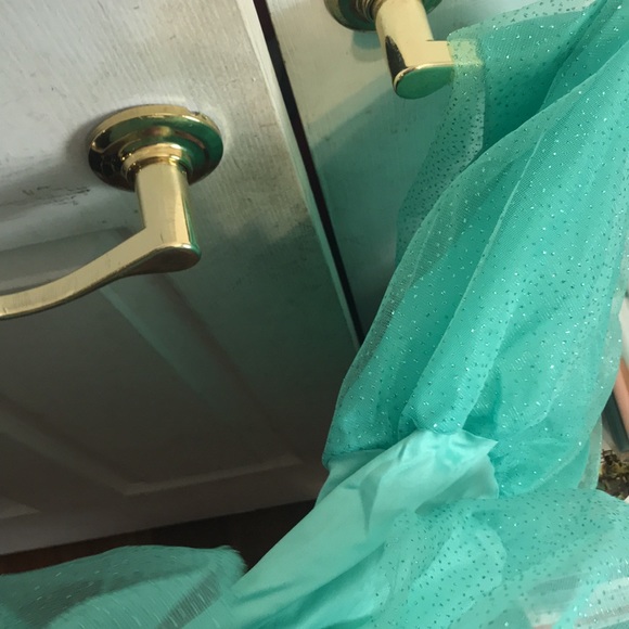 NWT Girl’s Disney Light-Up Ariel Costume - Picture 10 of 14